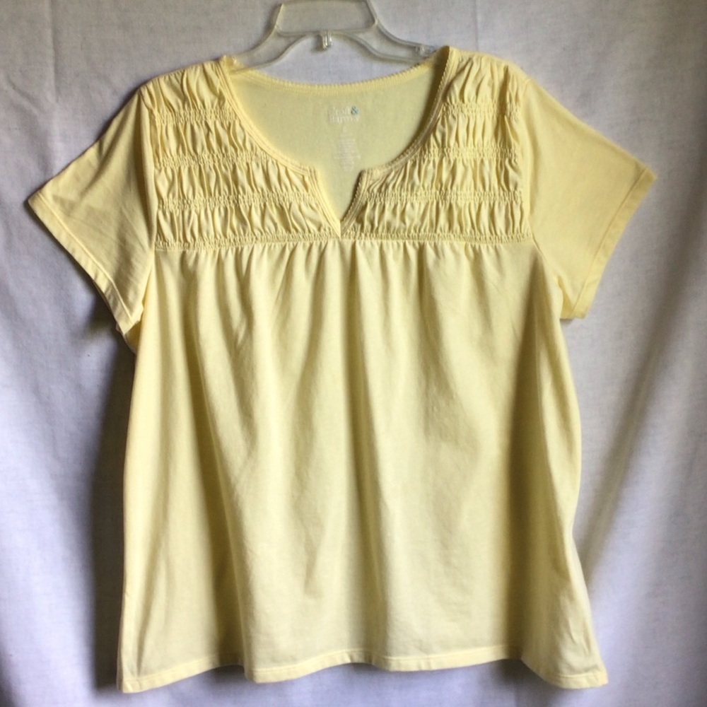 XL Lightweight Short Sleeve Top